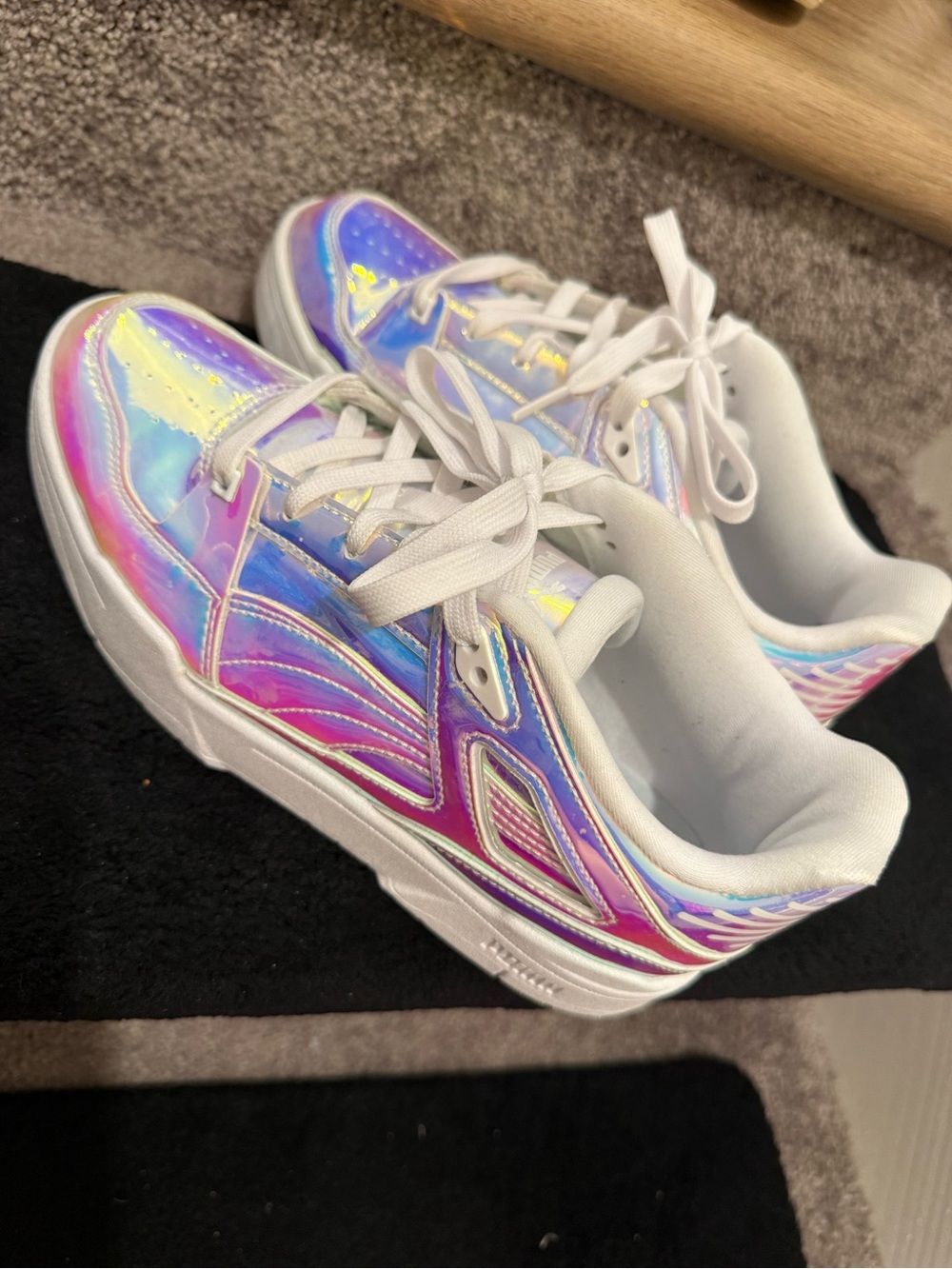 Puma | Women’s Slipstream | Holographic Lace-Up Sneakers | Size 8.5